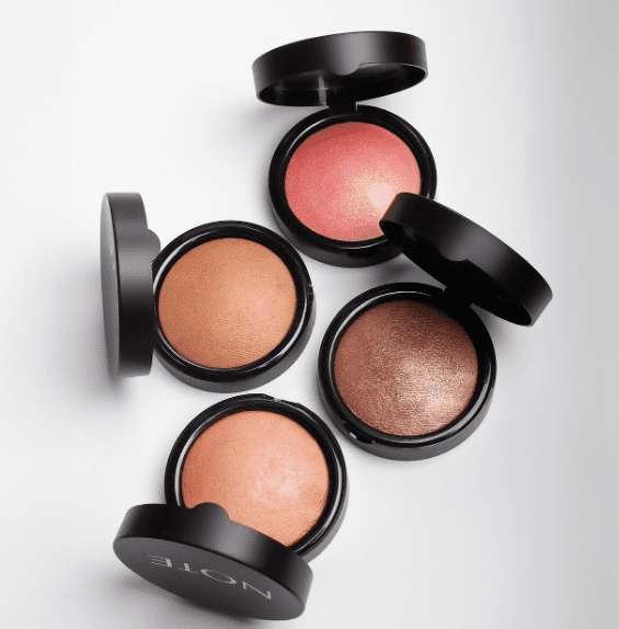 note baked blush